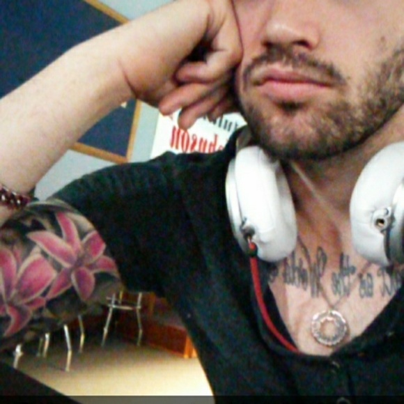 Meet your Posher, Brett - Picture 3 of 8